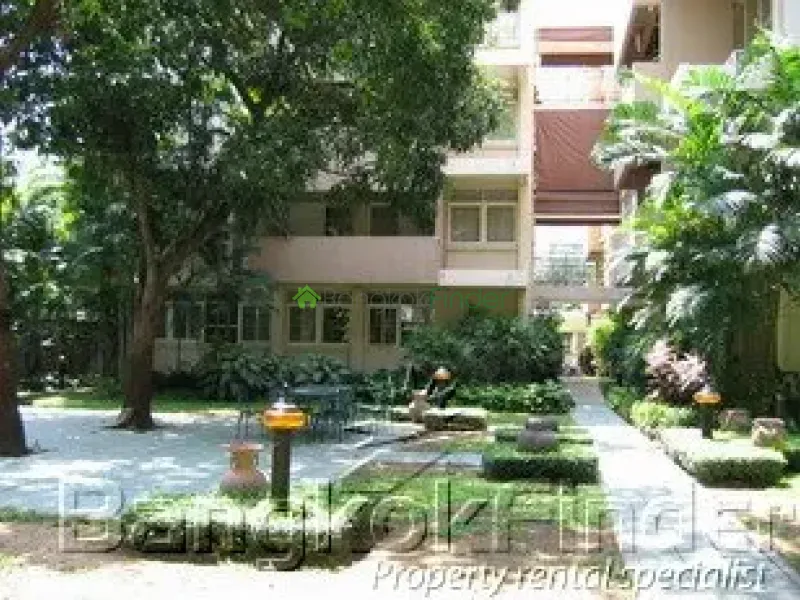 Ploenchit-Chidlom, Ploenchit, Ploenchit-Chidlom, Thailand, 3 Bedroom Bedrooms, 0 ,3 BathroomBathrooms,Apartment,For Rent,Siri Apartment,Ploenchit-Chidlom,48