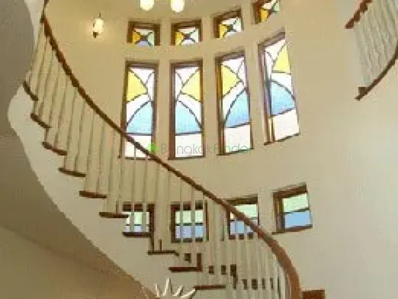 Dusit, Dusit, Dusit, Thailand, 4 Bedroom Bedrooms, 0 ,6 BathroomBathrooms,Town House,For Rent,Dusit,236