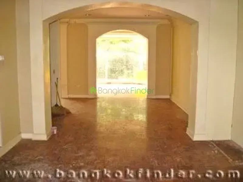 Sukhumvit-Phrom Phong, Phrom Phong, Phrom Phong, Thailand, 1 Bedroom Bedrooms, 0 ,1 BathroomBathrooms,Homeoffice/Shophouse,For Rent,Shophouse #43/8,Sukhumvit-Phrom Phong,238