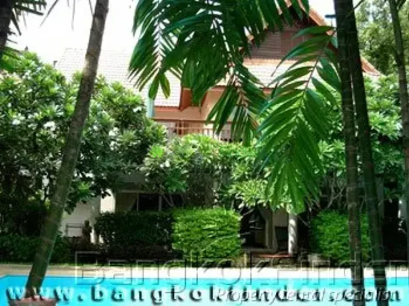 Sukhumvit-Ekamai, Ekamai, Ekamai, Thailand, 4 Bedroom Bedrooms, 0 ,3 BathroomBathrooms,Villa,For Rent,House#66/3 ekamai 22,Sukhumvit-Ekamai,245