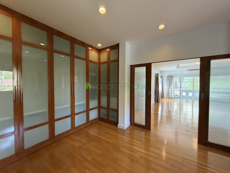 Sukhumvit-Thonglor, Thonglor, Bangkok, Thailand, 4 Bedrooms Bedrooms, 0 ,4 BathroomsBathrooms,House,For Rent,Sukhumvit-Thonglor,254