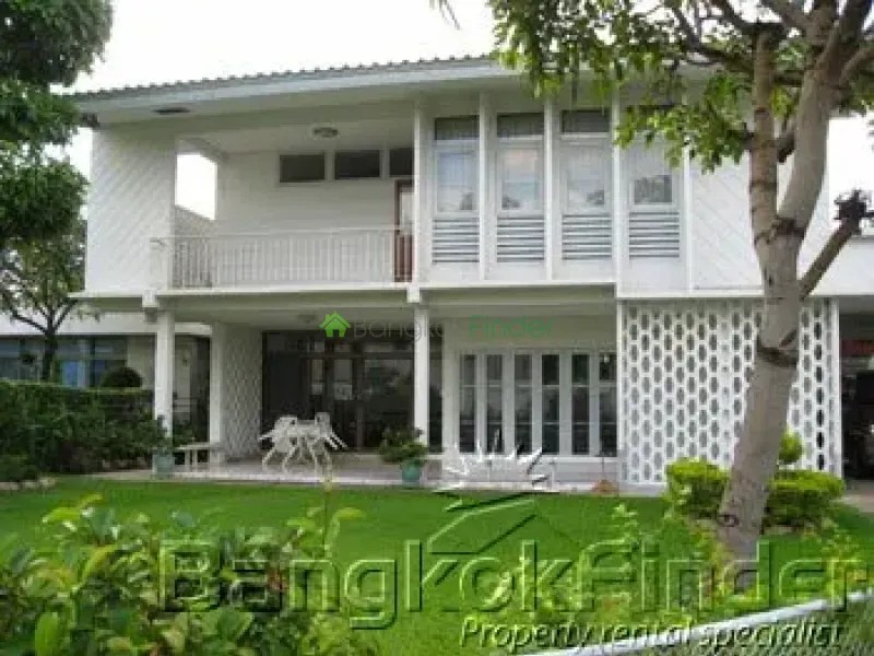 Sukhumvit-Ekamai, Ekamai, Ekamai, Thailand, 5 Bedroom Bedrooms, 0 ,7 BathroomBathrooms,House,For Rent,Sukhumvit-Ekamai,286