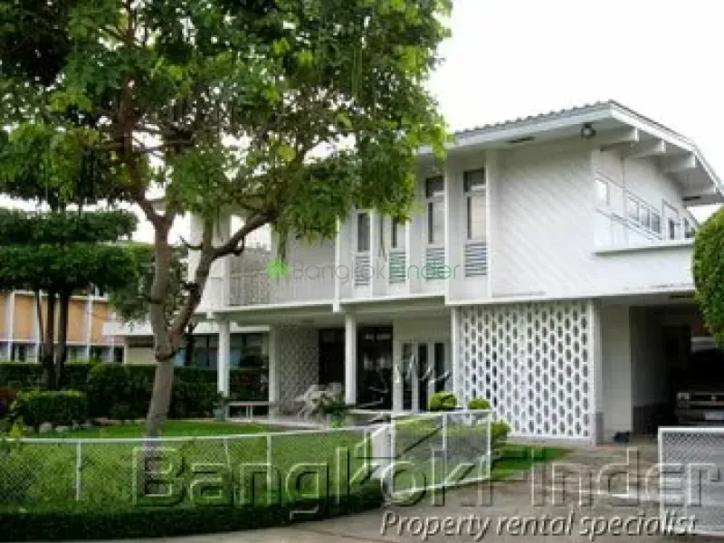 Sukhumvit-Ekamai, Ekamai, Ekamai, Thailand, 5 Bedroom Bedrooms, 0 ,7 BathroomBathrooms,House,For Rent,Sukhumvit-Ekamai,286