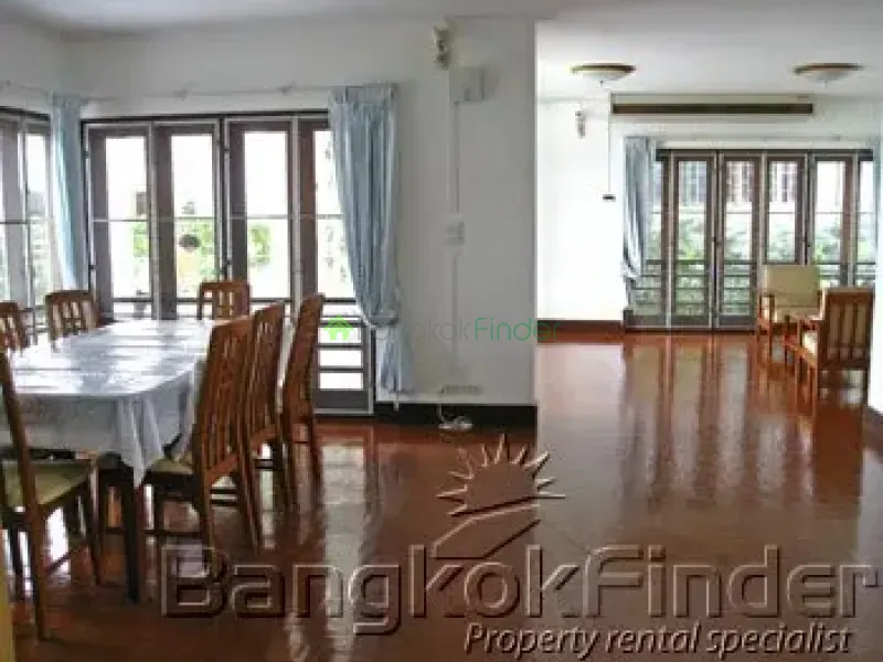Sukhumvit-Ekamai, Ekamai, Ekamai, Thailand, 5 Bedroom Bedrooms, 0 ,7 BathroomBathrooms,House,For Rent,Sukhumvit-Ekamai,286