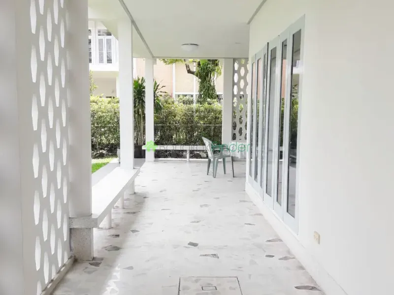 Sukhumvit-Ekamai, Ekamai, Ekamai, Thailand, 5 Bedroom Bedrooms, 0 ,7 BathroomBathrooms,House,For Rent,Sukhumvit-Ekamai,286
