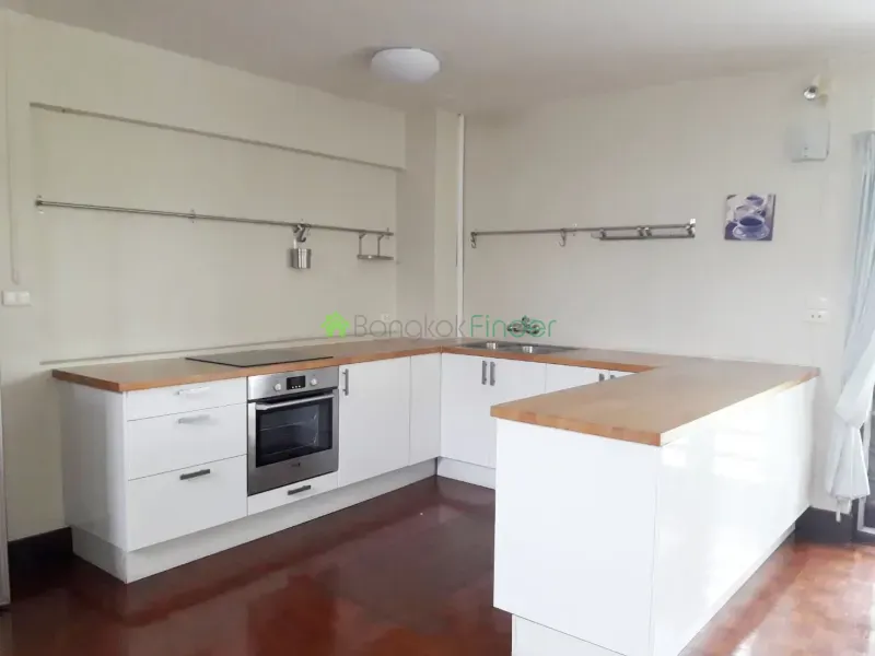 Sukhumvit-Ekamai, Ekamai, Ekamai, Thailand, 5 Bedroom Bedrooms, 0 ,7 BathroomBathrooms,House,For Rent,Sukhumvit-Ekamai,286