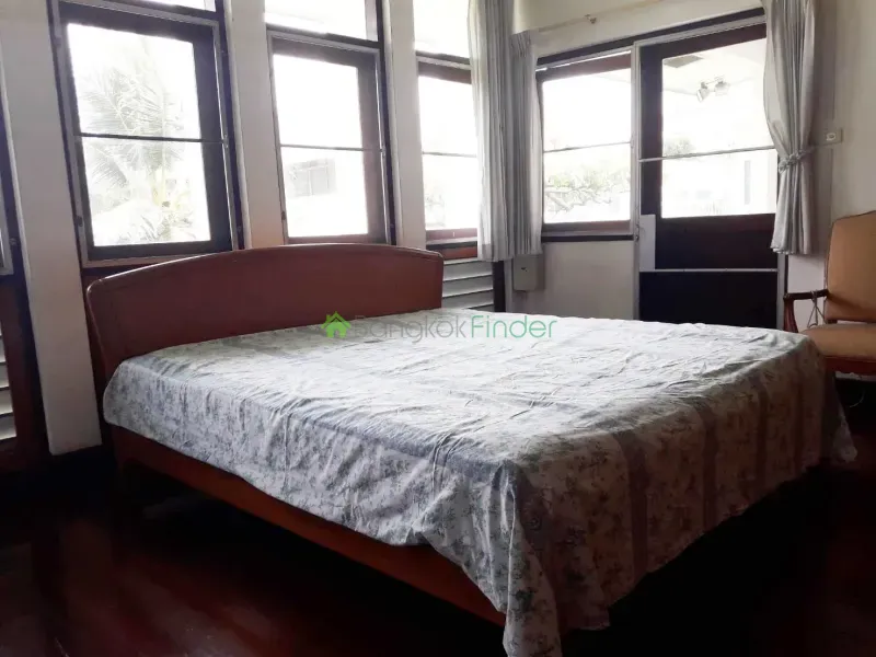 Sukhumvit-Ekamai, Ekamai, Ekamai, Thailand, 5 Bedroom Bedrooms, 0 ,7 BathroomBathrooms,House,For Rent,Sukhumvit-Ekamai,286