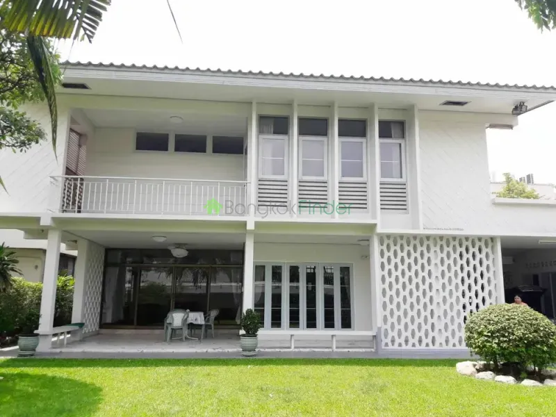 Sukhumvit-Ekamai, Ekamai, Ekamai, Thailand, 5 Bedroom Bedrooms, 0 ,7 BathroomBathrooms,House,For Rent,Sukhumvit-Ekamai,286