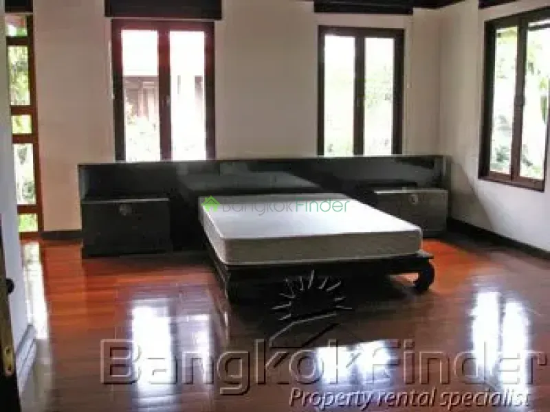 Sukhumvit-Ekamai, Ekamai, Ekamai, Thailand, 4 Bedroom Bedrooms, 0 ,4 BathroomBathrooms,Villa,For Rent,Baan Sukjai,Sukhumvit-Ekamai,292