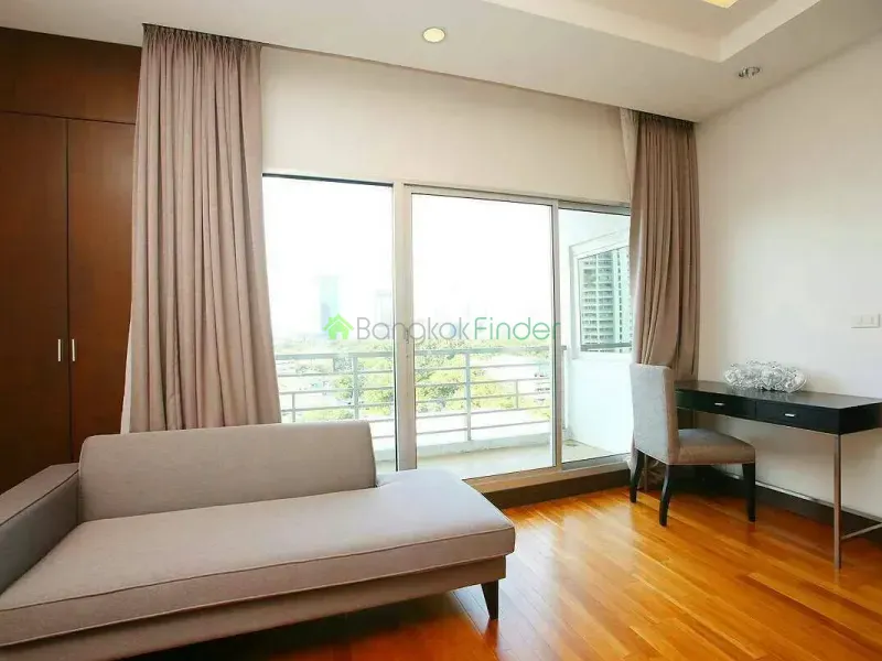 Ploenchit-Chidlom, Ploenchit, Ploenchit-Chidlom, Thailand, 4 Bedroom Bedrooms, 0 ,4 BathroomBathrooms,Apartment,For Rent,Royal Residence Park,Ploenchit-Chidlom,381