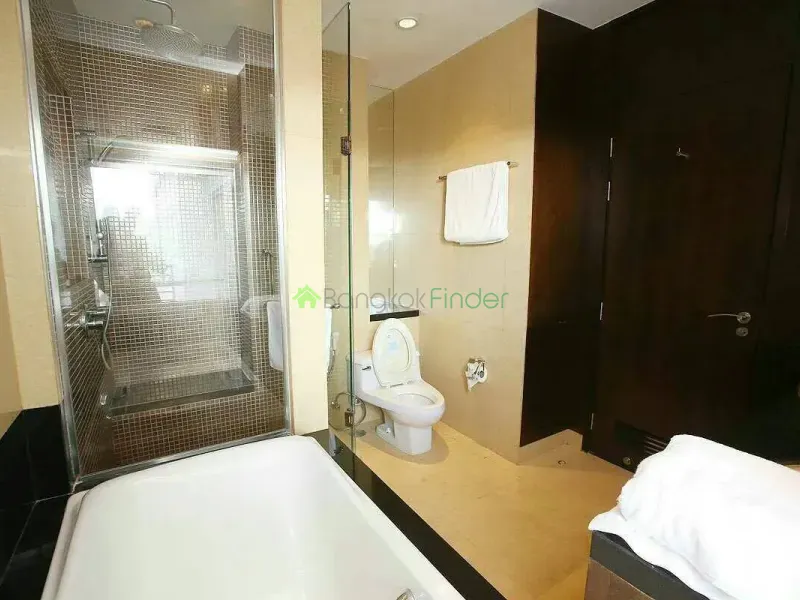 Ploenchit-Chidlom, Ploenchit, Ploenchit-Chidlom, Thailand, 4 Bedroom Bedrooms, 0 ,4 BathroomBathrooms,Apartment,For Rent,Royal Residence Park,Ploenchit-Chidlom,381
