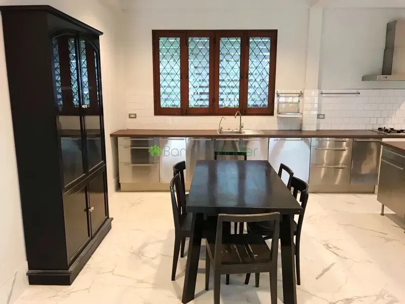 Sukhumvit-Phrom Phong, Phrom Phong, Phrom Phong, Thailand, 4 Bedroom Bedrooms, 0 ,5 BathroomBathrooms,House,For Rent,Sukhumvit-Phrom Phong,410