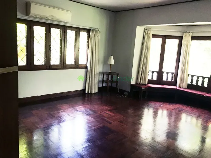 Sukhumvit-Phrom Phong, Phrom Phong, Phrom Phong, Thailand, 4 Bedroom Bedrooms, 0 ,5 BathroomBathrooms,House,For Rent,Sukhumvit-Phrom Phong,410