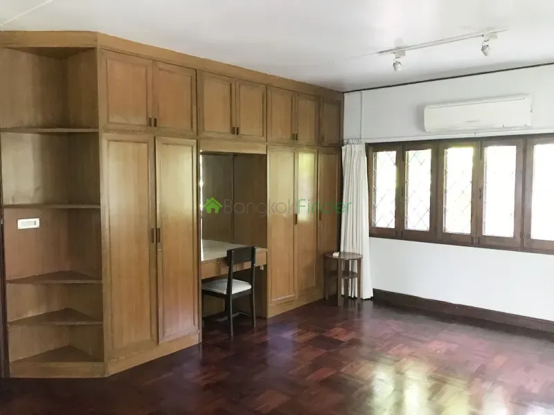 Sukhumvit-Phrom Phong, Phrom Phong, Phrom Phong, Thailand, 4 Bedroom Bedrooms, 0 ,5 BathroomBathrooms,House,For Rent,Sukhumvit-Phrom Phong,410