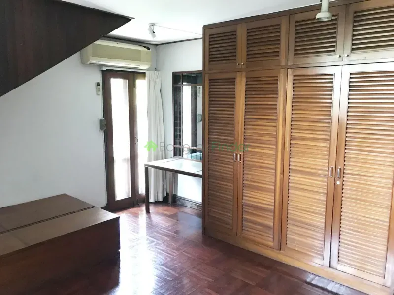 Sukhumvit-Phrom Phong, Phrom Phong, Phrom Phong, Thailand, 4 Bedroom Bedrooms, 0 ,5 BathroomBathrooms,House,For Rent,Sukhumvit-Phrom Phong,410