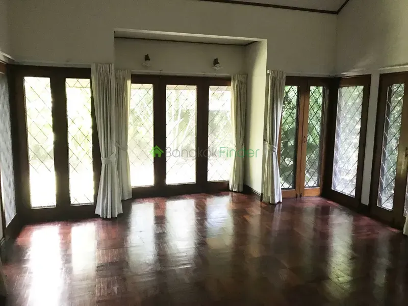 Sukhumvit-Phrom Phong, Phrom Phong, Phrom Phong, Thailand, 4 Bedroom Bedrooms, 0 ,5 BathroomBathrooms,House,For Rent,Sukhumvit-Phrom Phong,410