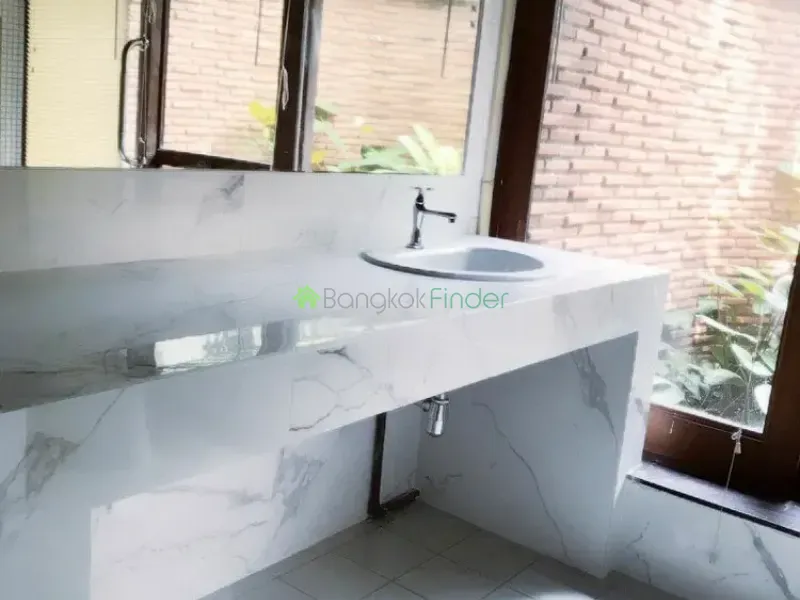 Sukhumvit-Phrom Phong, Phrom Phong, Phrom Phong, Thailand, 4 Bedroom Bedrooms, 0 ,5 BathroomBathrooms,House,For Rent,Sukhumvit-Phrom Phong,410