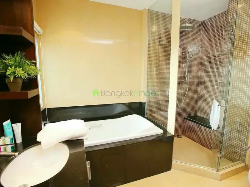 Ploenchit-Chidlom, Ploenchit, Ploenchit-Chidlom, Thailand, 4 Bedroom Bedrooms, 0 ,4 BathroomBathrooms,Apartment,For Rent,Royal Residence Park,Ploenchit-Chidlom,474