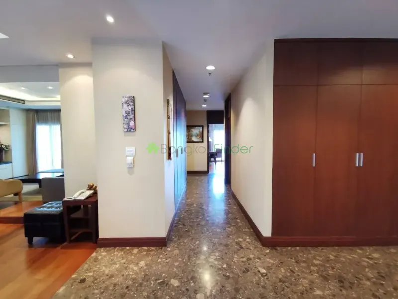 1 Wireless Road, Ploenchit, Ploenchit-Chidlom, Thailand, 3 Bedroom Bedrooms, 0 ,4 BathroomBathrooms,Apartment,For Rent,Royal Residence Park,Wireless Road,475
