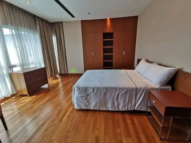 1 Wireless Road, Ploenchit, Ploenchit-Chidlom, Thailand, 3 Bedroom Bedrooms, 0 ,4 BathroomBathrooms,Apartment,For Rent,Royal Residence Park,Wireless Road,475