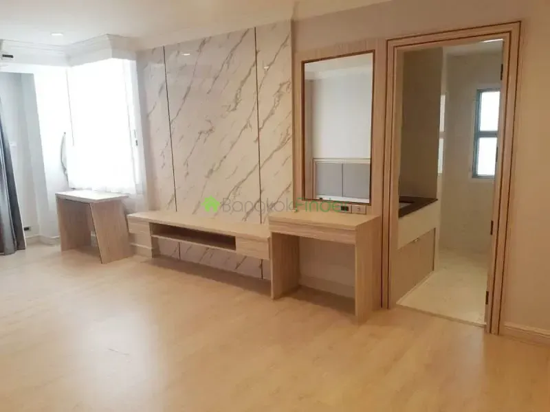 Sukhumvit-Phrom Phong, Phrom Phong, Phrom Phong, Thailand, 4 Bedroom Bedrooms, 0 ,5 BathroomBathrooms,Apartment,For Rent,Raj Mansion,Sukhumvit-Phrom Phong,499