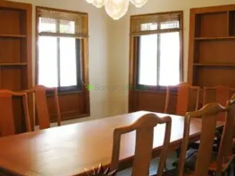 39 Sukhumvit, Phrom Phong, Phrom Phong, Thailand, 3 Bedroom Bedrooms, 0 ,4 BathroomBathrooms,Villa,For Rent,House#Promsri Thai House,Sukhumvit,599