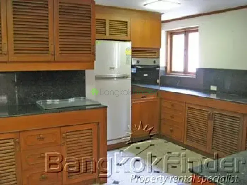 39 Sukhumvit, Phrom Phong, Phrom Phong, Thailand, 3 Bedroom Bedrooms, 0 ,4 BathroomBathrooms,Villa,For Rent,House#Promsri Thai House,Sukhumvit,599
