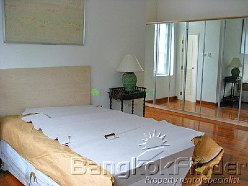 Sukhumvit-Phrom Phong, Phrom Phong, Phrom Phong, Thailand, 5 Bedroom Bedrooms, 0 ,5 BathroomBathrooms,House,For Rent,Sukhumvit-Phrom Phong,1479