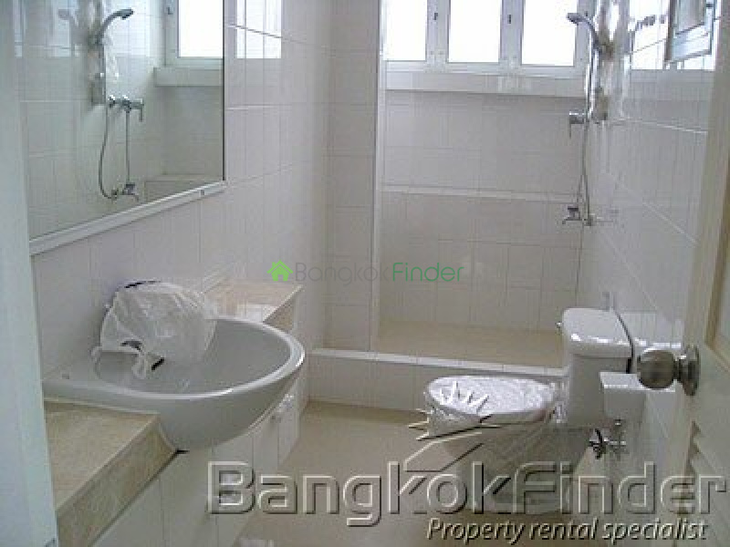 Sukhumvit-Phrom Phong, Phrom Phong, Phrom Phong, Thailand, 5 Bedroom Bedrooms, 0 ,5 BathroomBathrooms,House,For Rent,Sukhumvit-Phrom Phong,1479
