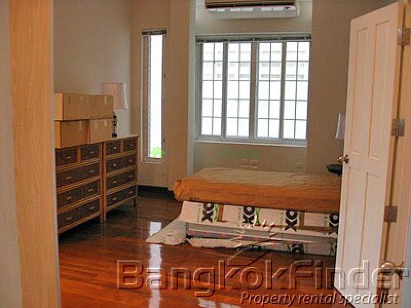 Sukhumvit-Phrom Phong, Phrom Phong, Phrom Phong, Thailand, 5 Bedroom Bedrooms, 0 ,5 BathroomBathrooms,House,For Rent,Sukhumvit-Phrom Phong,1479