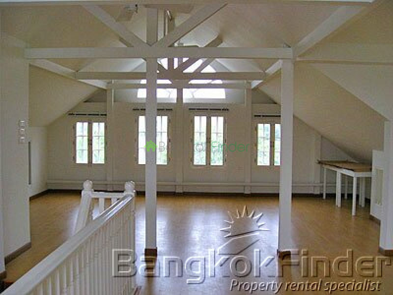 Sukhumvit-Phrom Phong, Phrom Phong, Phrom Phong, Thailand, 5 Bedroom Bedrooms, 0 ,5 BathroomBathrooms,House,For Rent,Sukhumvit-Phrom Phong,1479