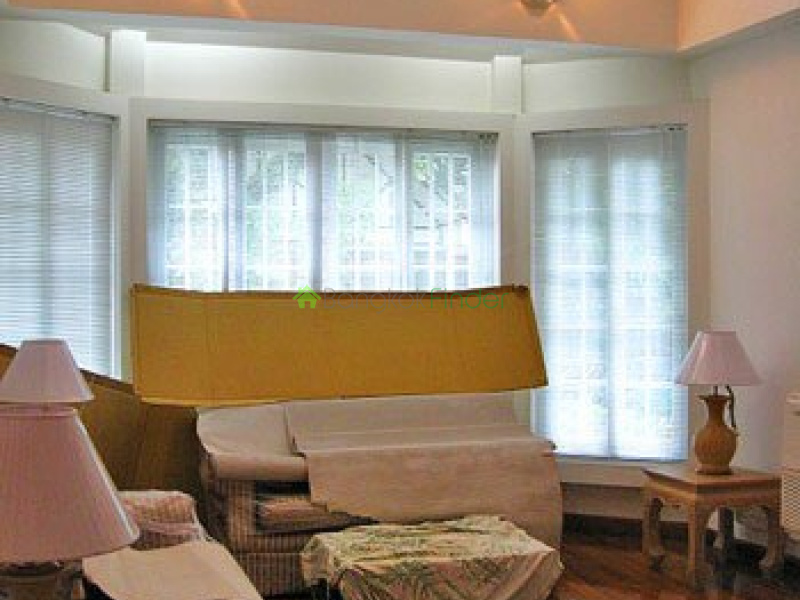 Sukhumvit-Phrom Phong, Phrom Phong, Phrom Phong, Thailand, 5 Bedroom Bedrooms, 0 ,5 BathroomBathrooms,House,For Rent,Sukhumvit-Phrom Phong,1479