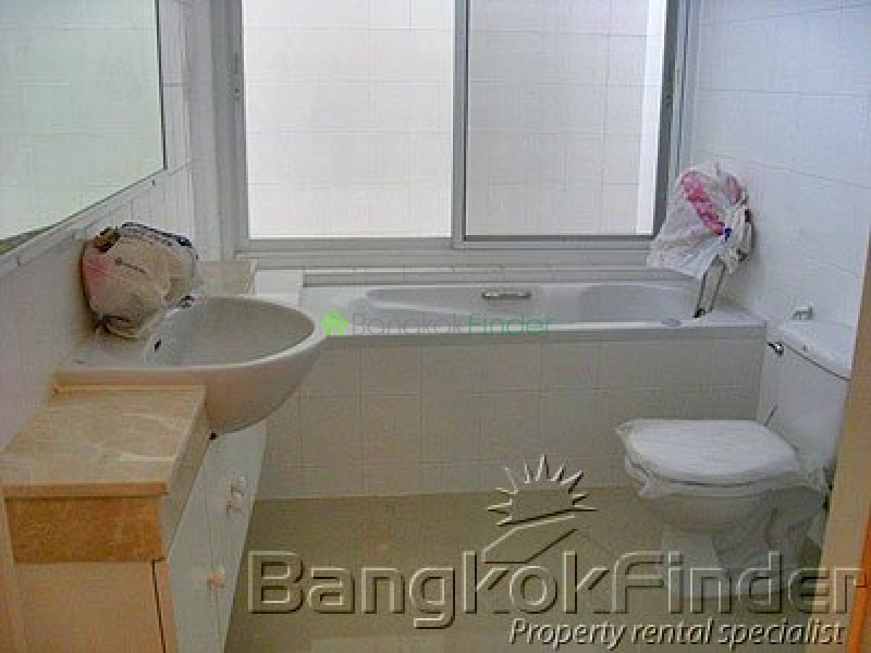 Sukhumvit-Phrom Phong, Phrom Phong, Phrom Phong, Thailand, 5 Bedroom Bedrooms, 0 ,5 BathroomBathrooms,House,For Rent,Sukhumvit-Phrom Phong,1479