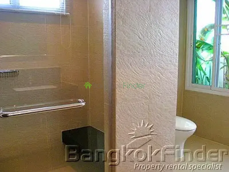 Sukhumvit-Phrom Phong, Phrom Phong, Phrom Phong, Thailand, 4 Bedroom Bedrooms, 0 ,5 BathroomBathrooms,House,For Rent,Sukhumvit-Phrom Phong,1624