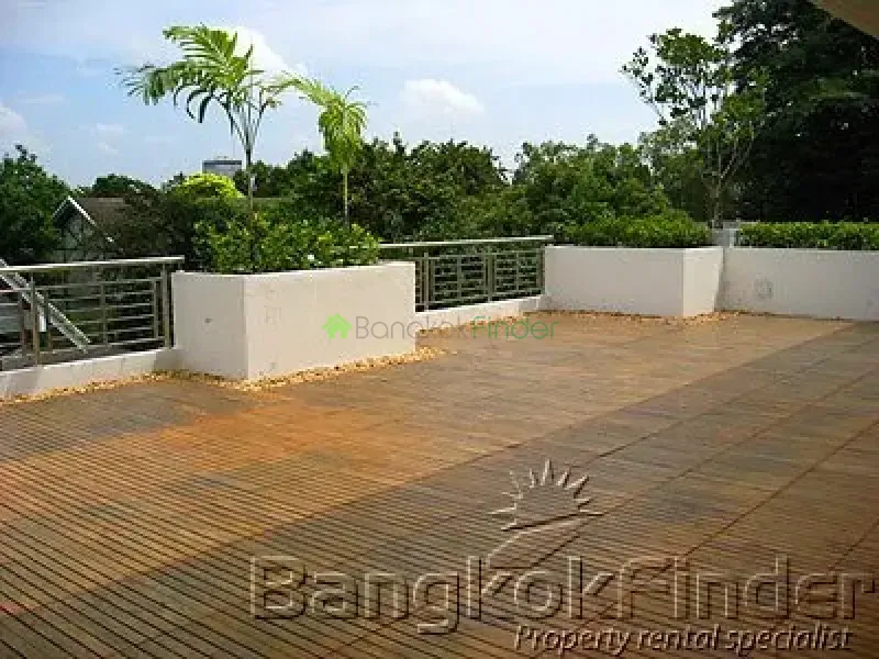 Sukhumvit-Phrom Phong, Phrom Phong, Phrom Phong, Thailand, 4 Bedroom Bedrooms, 0 ,5 BathroomBathrooms,House,For Rent,Sukhumvit-Phrom Phong,1624