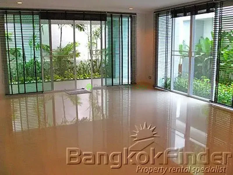 Sukhumvit-Phrom Phong, Phrom Phong, Phrom Phong, Thailand, 4 Bedroom Bedrooms, 0 ,5 BathroomBathrooms,House,For Rent,Sukhumvit-Phrom Phong,1624