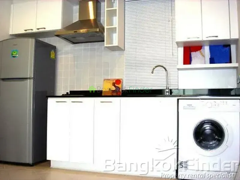 Silom, Silom, Silom, Thailand, 1 Bedroom Bedrooms, 0 ,1 BathroomBathrooms,Condo,For Rent,Siri Silom,Silom,1801