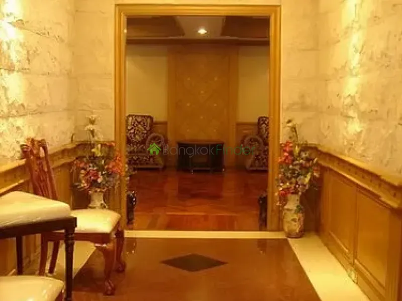 Sukhumvit-Asoke, Asoke, Asoke, Thailand, 4 Bedroom Bedrooms, 0 ,4 BathroomBathrooms,Condo,For Rent,Arunroj Tower,Sukhumvit-Asoke,1883