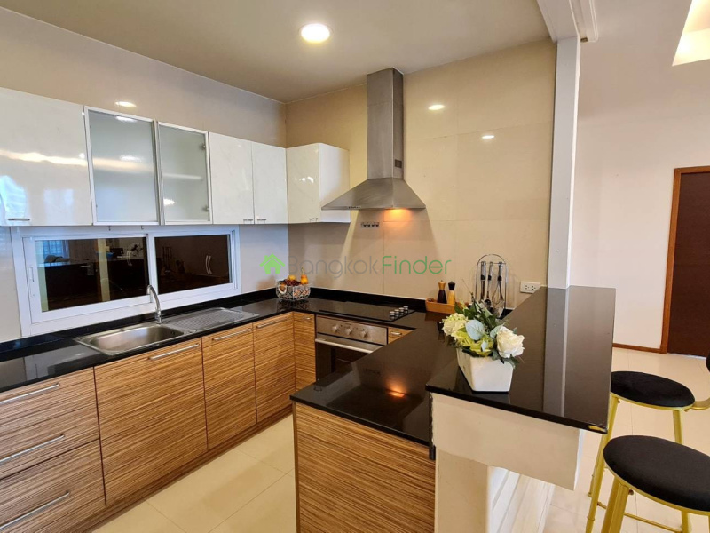 Sukhumvit-Phrom Phong, Phrom Phong, Bangkok, Thailand, 3 Bedrooms Bedrooms, 0 ,4 BathroomsBathrooms,Condo,For Rent,Piyathip Place,Sukhumvit-Phrom Phong,2038
