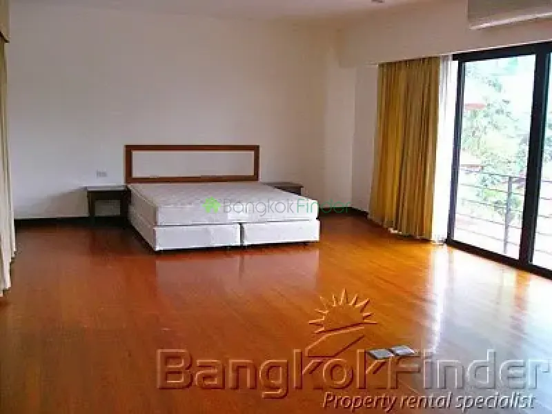 Sukhumvit-Thonglor, Thonglor, Thonglor, Thailand, 3 Bedroom Bedrooms, 0 ,4 BathroomBathrooms,Villa,For Rent,Compound Suk 53,Sukhumvit-Thonglor,2112