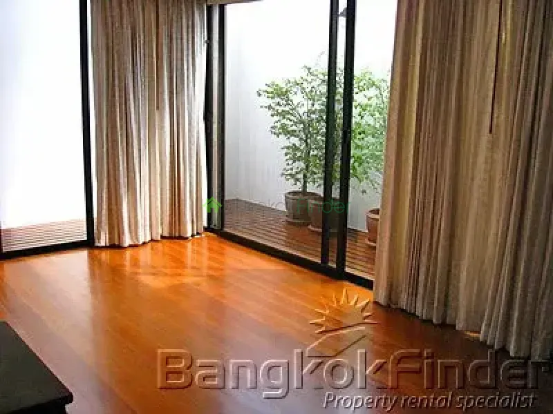 Sukhumvit-Thonglor, Thonglor, Thonglor, Thailand, 3 Bedroom Bedrooms, 0 ,4 BathroomBathrooms,Villa,For Rent,Compound Suk 53,Sukhumvit-Thonglor,2112