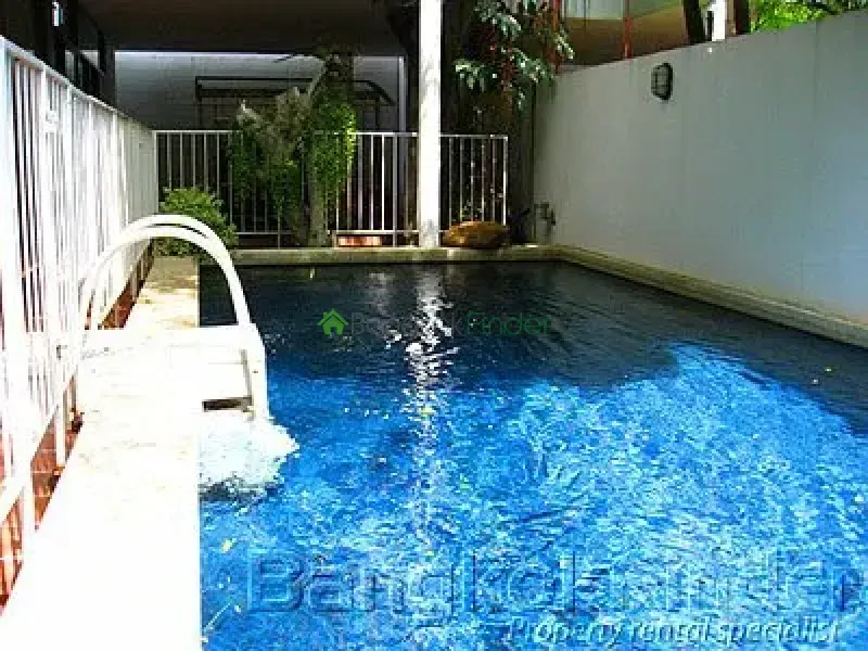 Sukhumvit-Thonglor, Thonglor, Thonglor, Thailand, 3 Bedroom Bedrooms, 0 ,4 BathroomBathrooms,Villa,For Rent,Compound Suk 53,Sukhumvit-Thonglor,2112