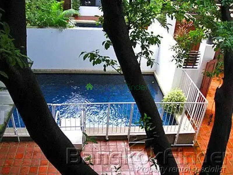 Sukhumvit-Thonglor, Thonglor, Thonglor, Thailand, 3 Bedroom Bedrooms, 0 ,4 BathroomBathrooms,Villa,For Rent,Compound Suk 53,Sukhumvit-Thonglor,2112