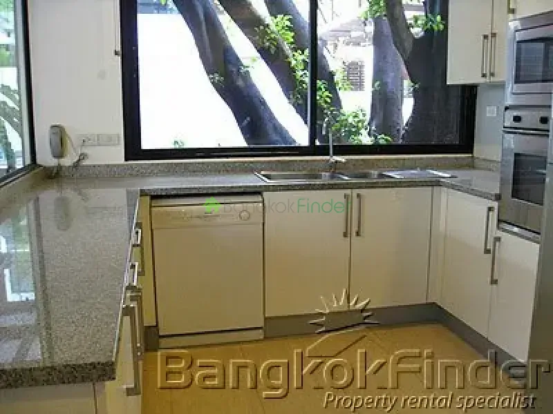 Sukhumvit-Thonglor, Thonglor, Thonglor, Thailand, 3 Bedroom Bedrooms, 0 ,4 BathroomBathrooms,Villa,For Rent,Compound Suk 53,Sukhumvit-Thonglor,2112