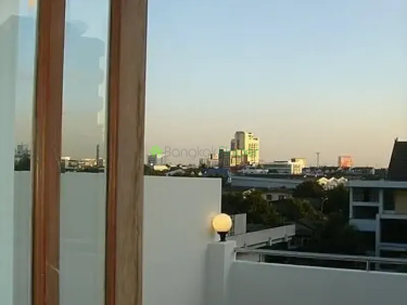 Sukhumvit-Phrom Phong, Phrom Phong, Phrom Phong, Thailand, 3 Bedroom Bedrooms, 0 ,3 BathroomBathrooms,Condo,For Rent,Townhouse#39/1,Sukhumvit-Phrom Phong,2222