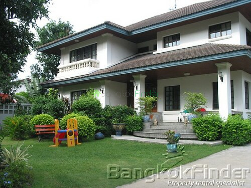 Ramkhamhaeng, Ramkhamhaeng, Ramkhamhaeng, Thailand, 4 Bedroom Bedrooms, 0 ,4 BathroomBathrooms,House,For Rent,Ramkhamhaeng,2452