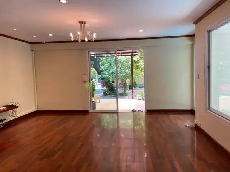 Sukhumvit-Asoke, Asoke, Asoke, Thailand, 3 Bedroom Bedrooms, 0 ,4 BathroomBathrooms,House,For Rent,Sukhumvit-Asoke,2746