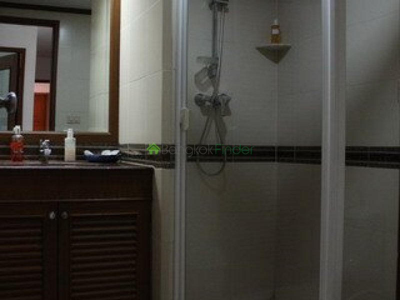 Ploenchit-Chidlom, Ploenchit, Ploenchit-Chidlom, Thailand, 2 Bedroom Bedrooms, 0 ,2 BathroomBathrooms,Condo,For Rent,Baan Navarang,Ploenchit-Chidlom,2876