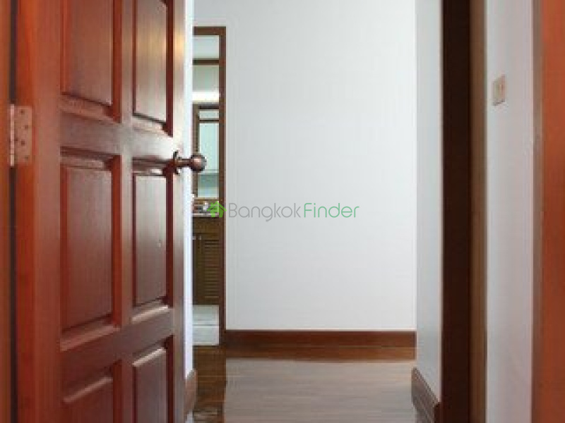Ploenchit-Chidlom, Ploenchit, Ploenchit-Chidlom, Thailand, 2 Bedroom Bedrooms, 0 ,2 BathroomBathrooms,Condo,For Rent,Baan Navarang,Ploenchit-Chidlom,2876