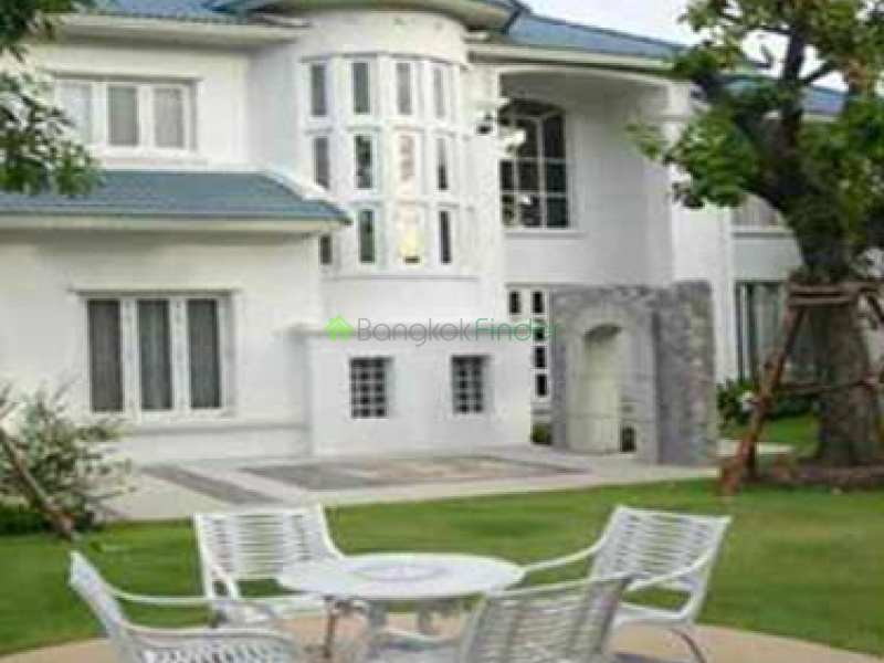 Bangna-Srinakarin, Bangna-Srinakarin, Bangna-Srinakarin, Thailand, 4 Bedroom Bedrooms, 0 ,5 BathroomBathrooms,House,For Rent,Bangna-Srinakarin,3277